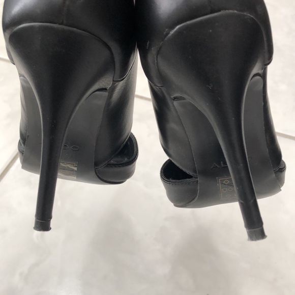 Pointy Toe Leather Heels - Picture 8 of 10